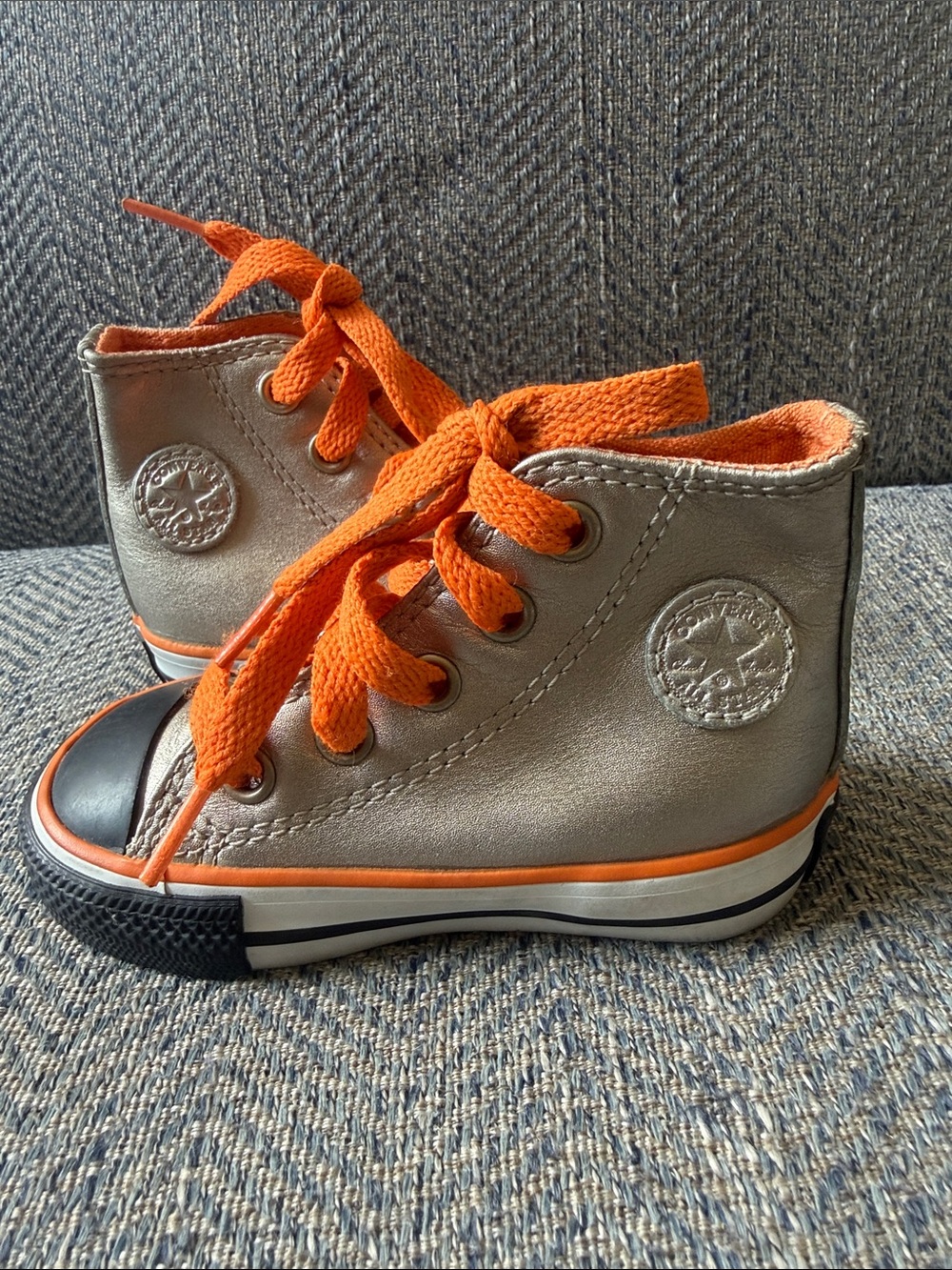 CONVERSE Chuck Taylor All Star Baby Boy Gold Metallic Leather High Top Sneaker 4